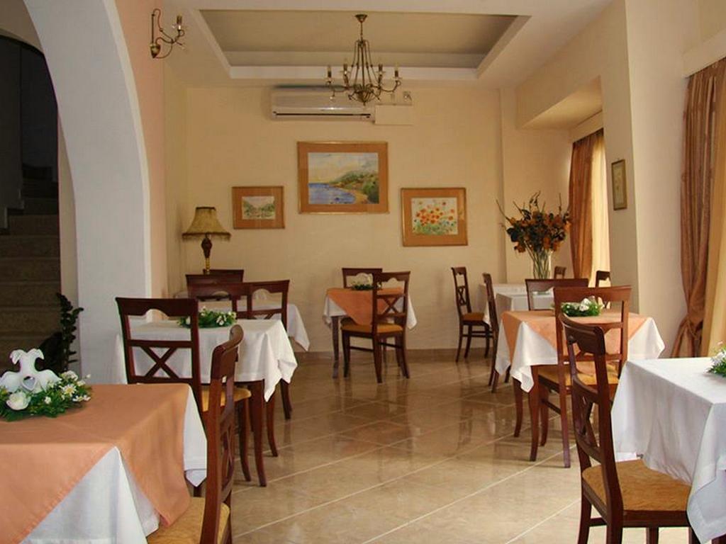 Nefeli Hotel Agios Kirykos  Exterior photo