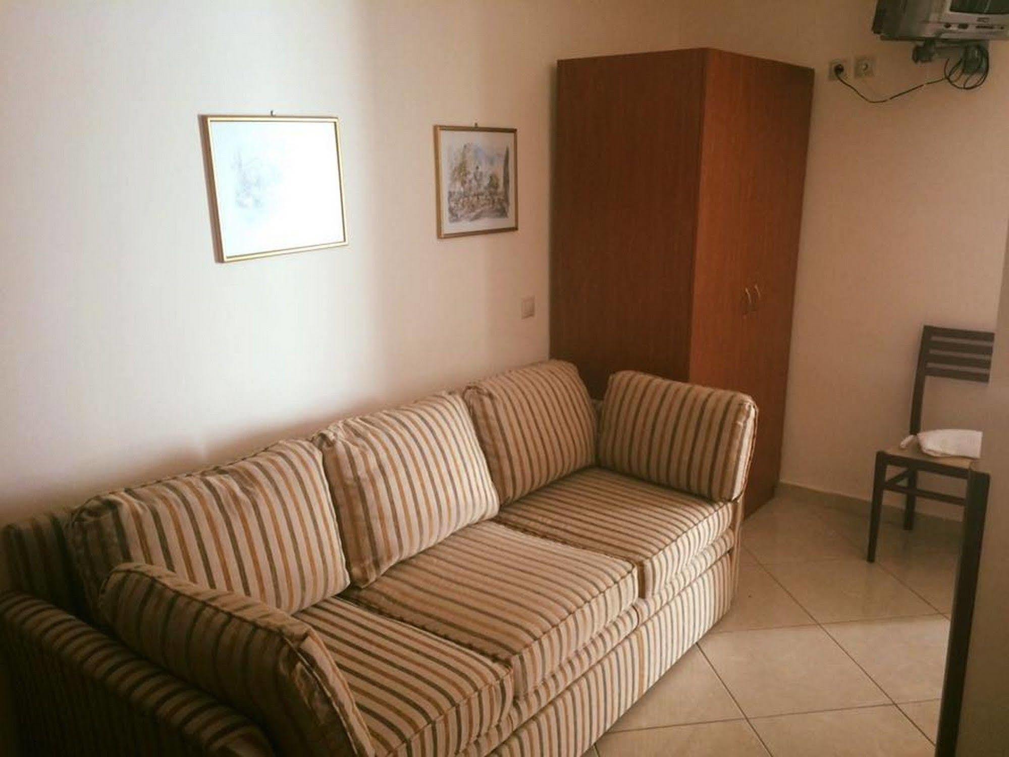 Nefeli Hotel Agios Kirykos  Exterior photo